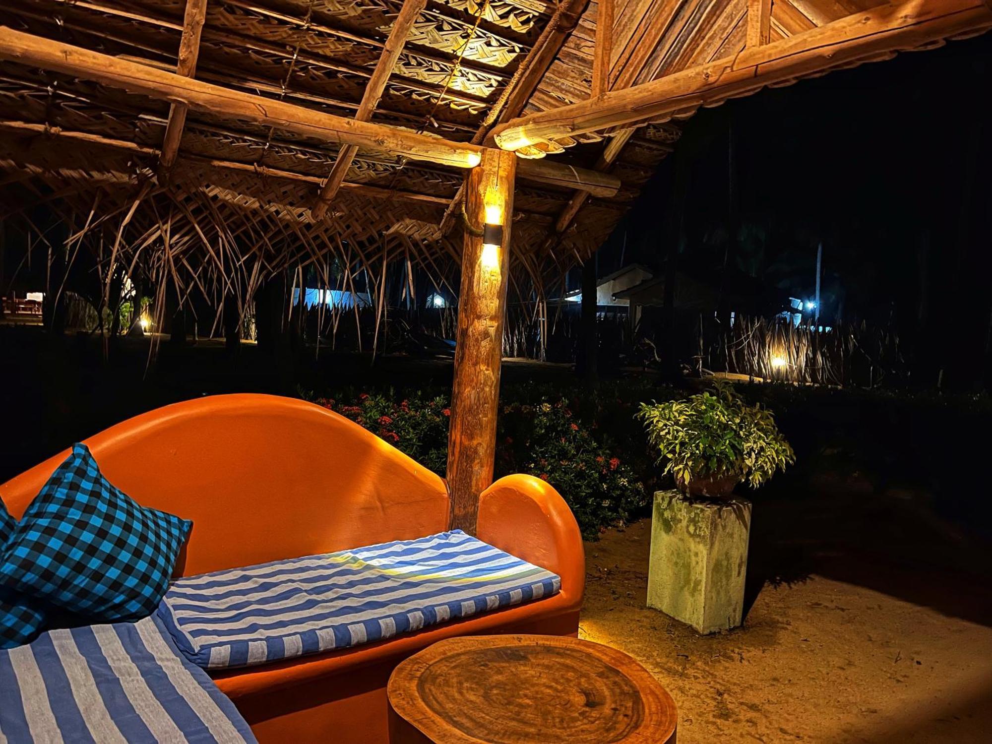 Roshanne Beach Resort Калпітія Екстер'єр фото