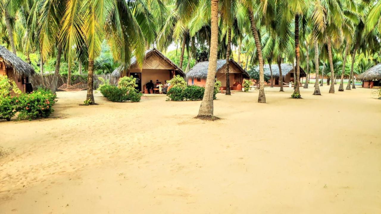 Roshanne Beach Resort Калпітія Екстер'єр фото