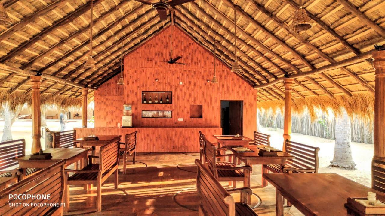 Roshanne Beach Resort Калпітія Екстер'єр фото
