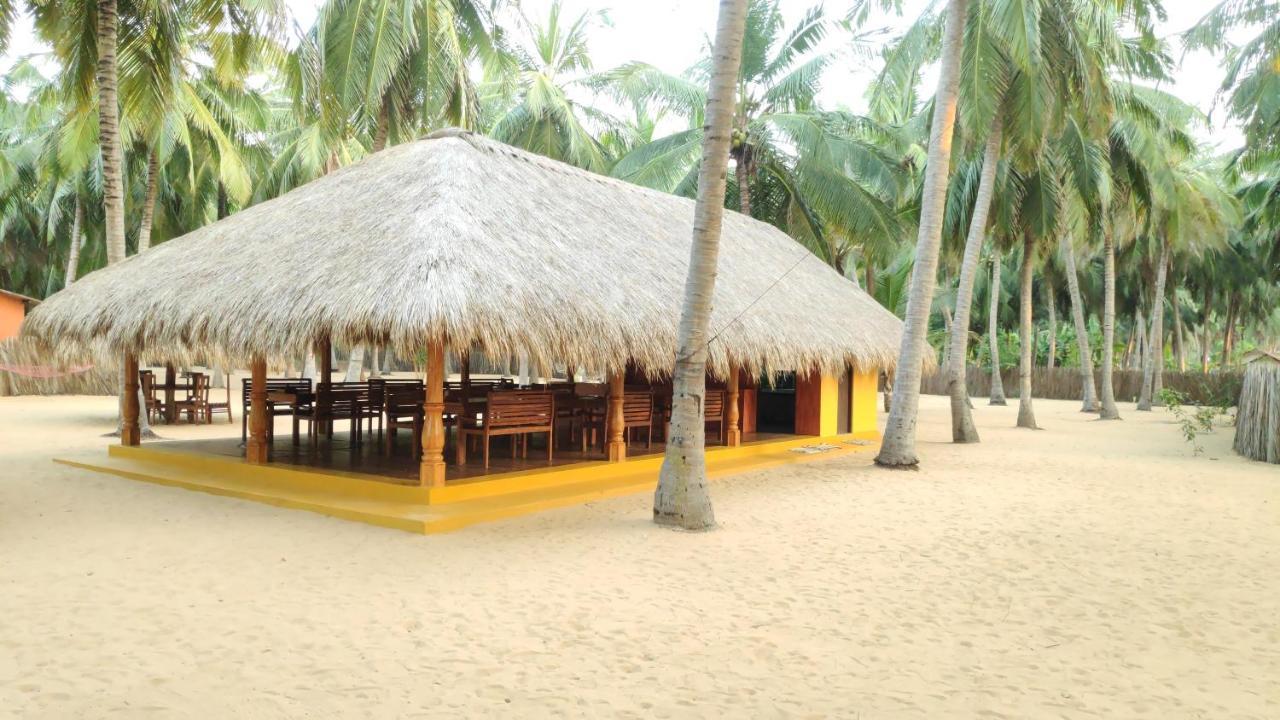 Roshanne Beach Resort Калпітія Екстер'єр фото