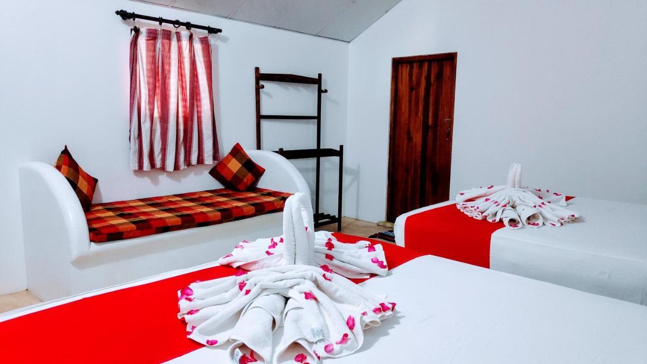 Roshanne Beach Resort Калпітія Екстер'єр фото
