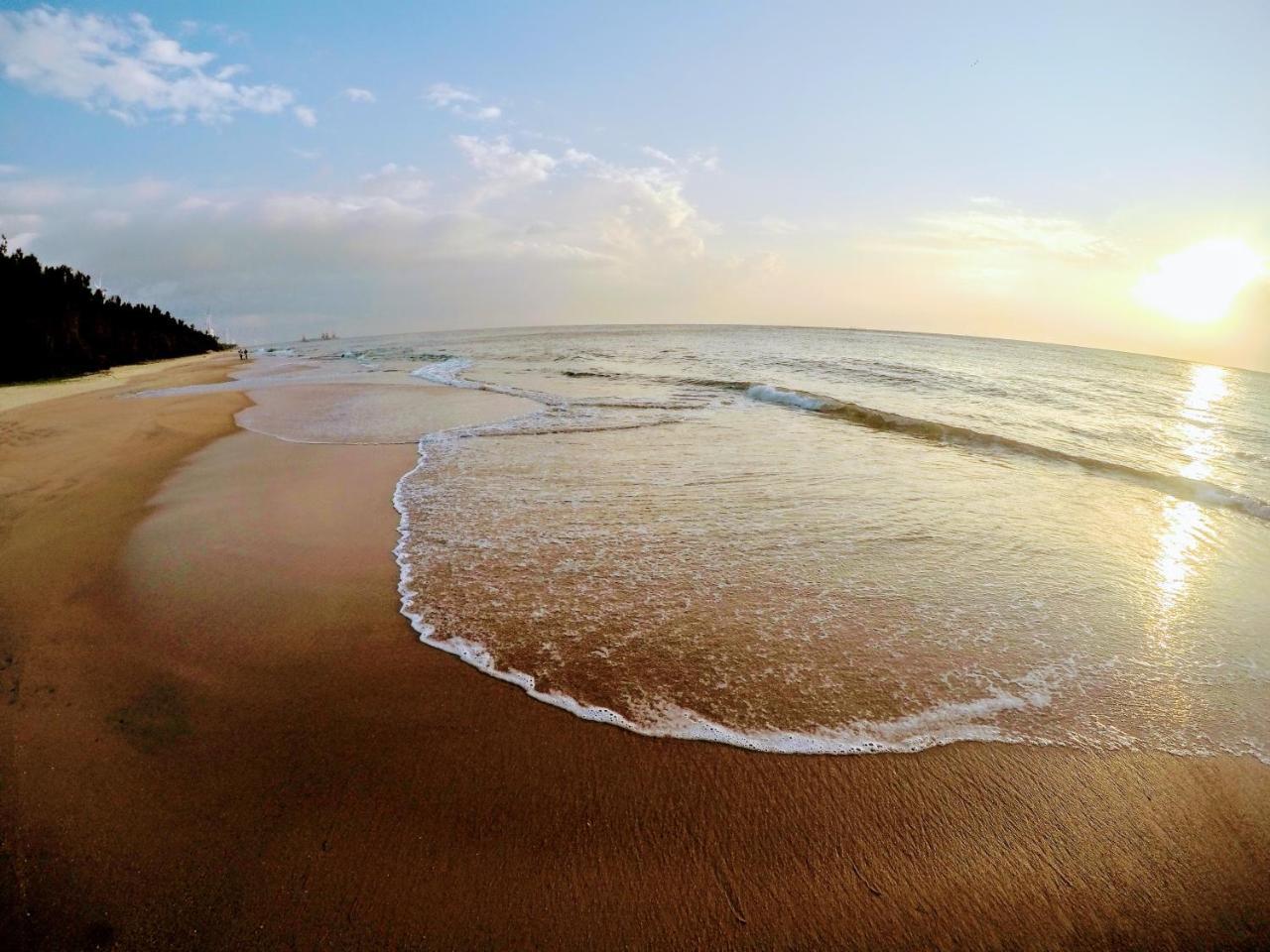 Roshanne Beach Resort Калпітія Екстер'єр фото